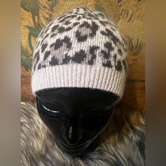 NWT leopard print beanie - Picture 4 of 6